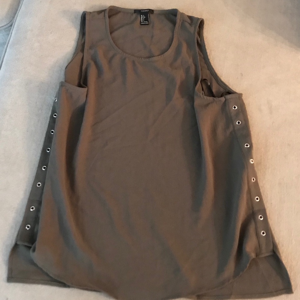 Forever 21 sleeveless top